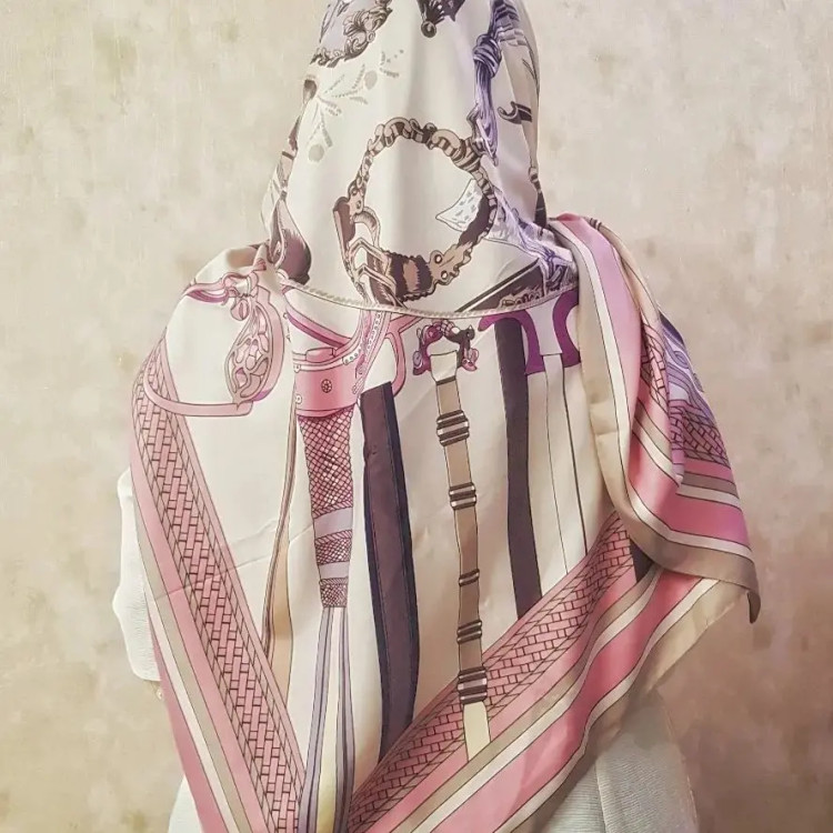 روسری ابریشم توییل مجلسی . روسری ابریشم کجراه .روسری ابریشم توییل . روسری قواره 140 . روسری طرحدار . روسری مجلسی زیبای